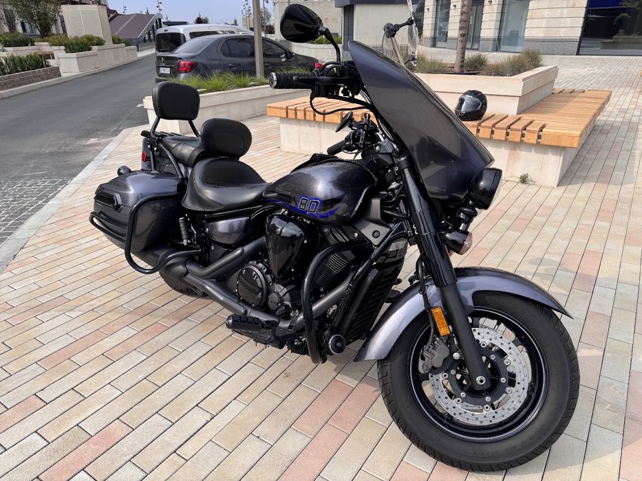 Yamaha XVS 1300 2015 рік.