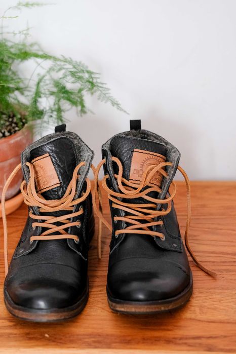 Nowe skórzane trzewiki Bullboxer r. 40 (wkładka 27 cm) ocieplane