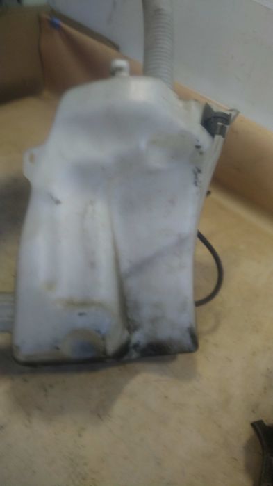 ) Citroen C4 II pompka zbiornik spryskiwaczy