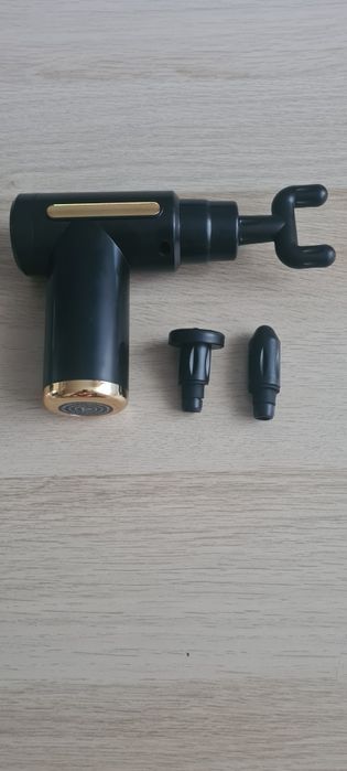 Pistolet do masażu z 4 wymiennymi głowicami