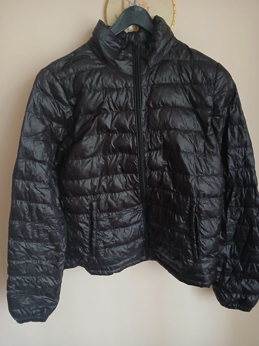 Продається Куртка жіноча