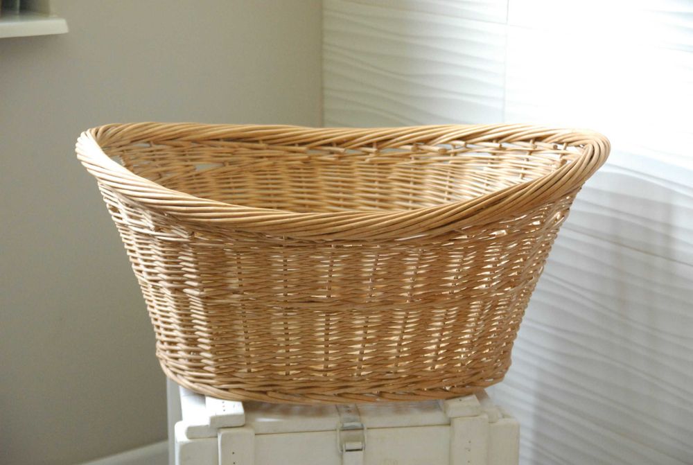 Duży kosz wiklinowy na pranie osłonka donica 72 cm długości solidny