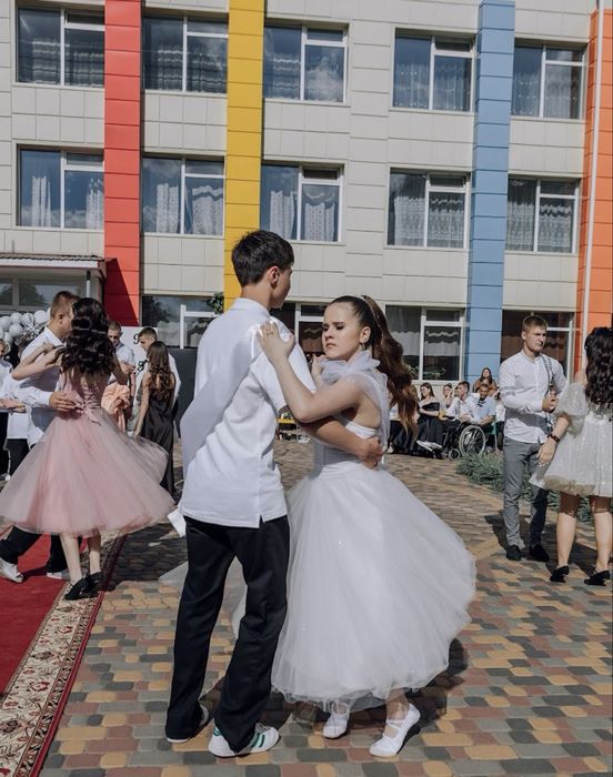 Продам Випускну сукню