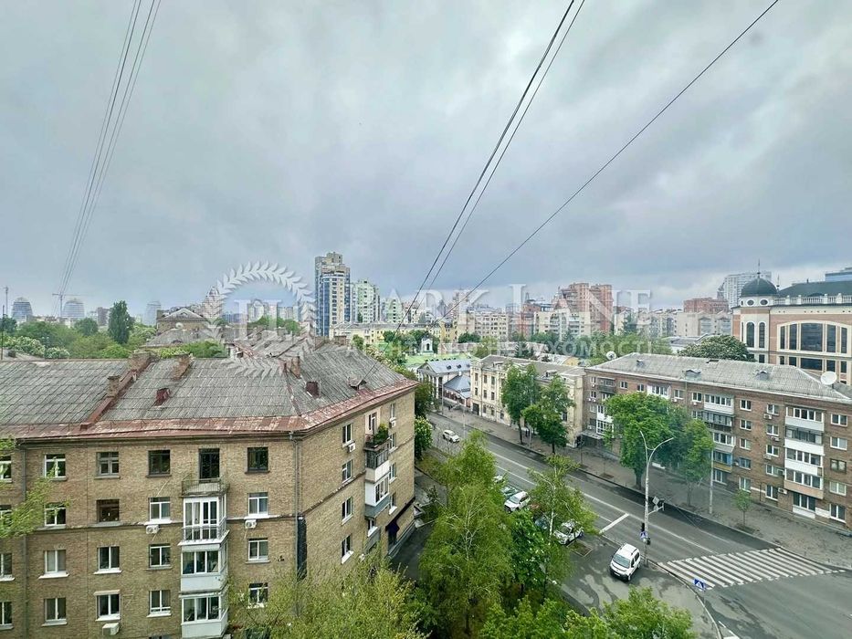 Арсенальна Центр Парк Вічної Слави Печерськ Цегляний Буд. Совмін в парковій місцевості Суворова Мазепи Князів Острозьких Ремонт ГАЗ 94 м2 3 спальні