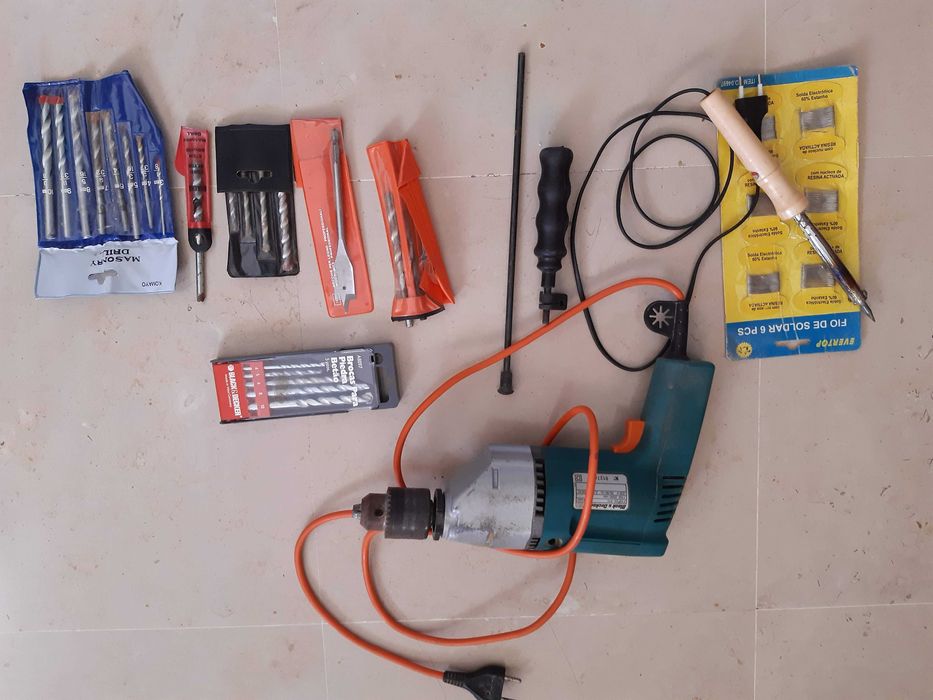 Black+Decker F13P2S-F11, vintage, com vários acessórios