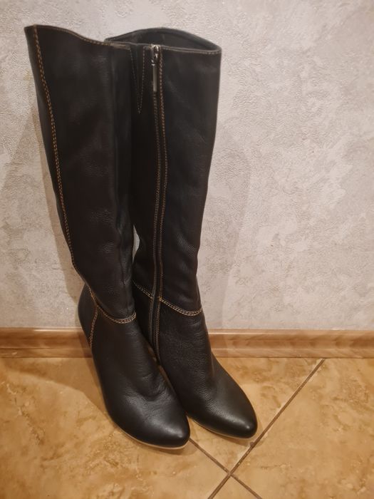 Продам жіночі шкіряні чоботи, 37 розмір.