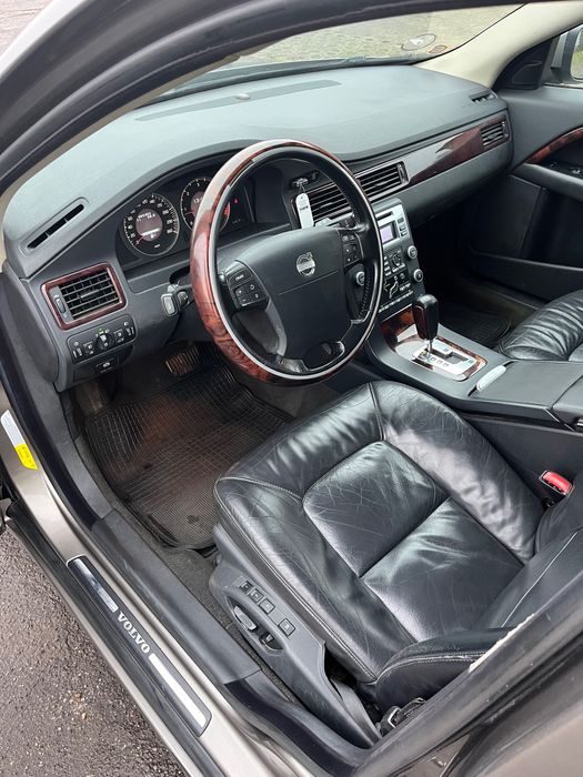 Volvo v70 d5 185km