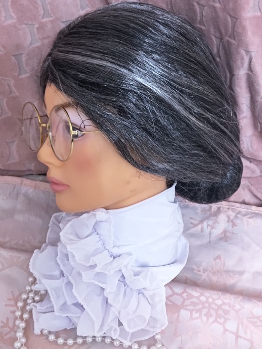 Strój przebranie akcesoria do stroju babci peruka okulary żabot korale