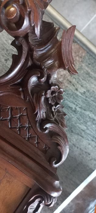 Móvel antigo. Etagere Arte Nova