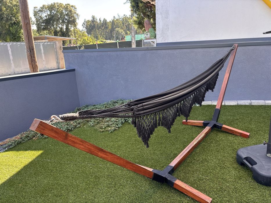 Suporte e rede de baloiço
