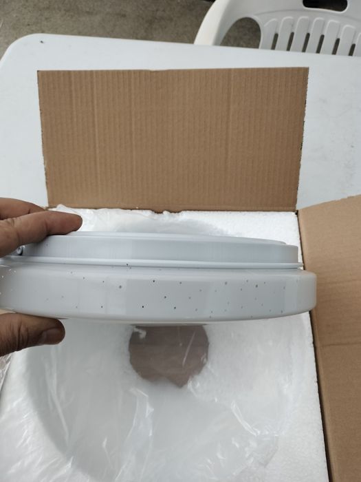 Candeeiro RGB com coluna bluetooth diâmetro 28cm