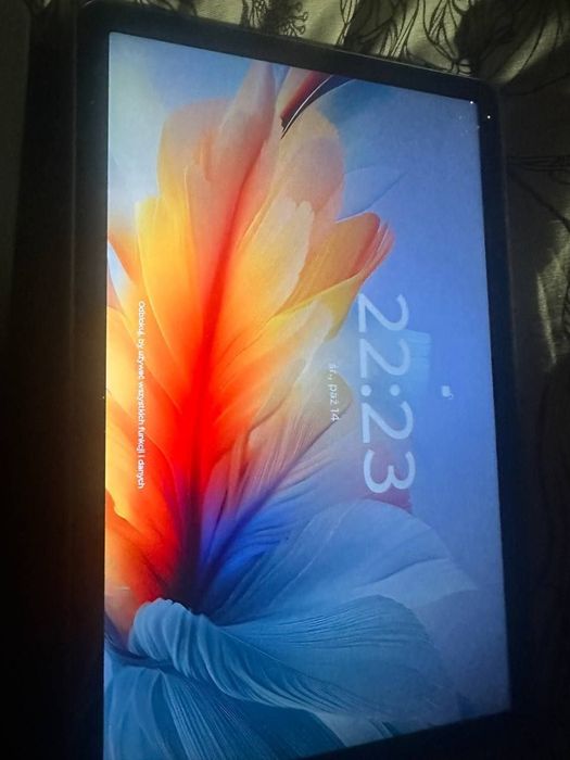Sprzedam tablet Lenovo Tab z etui – stan bardzo dobry, wszystko działa!