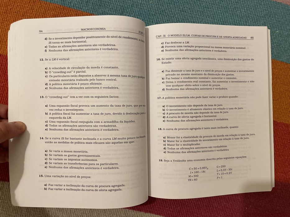 Macroeconomia | Exercícios e Teoria