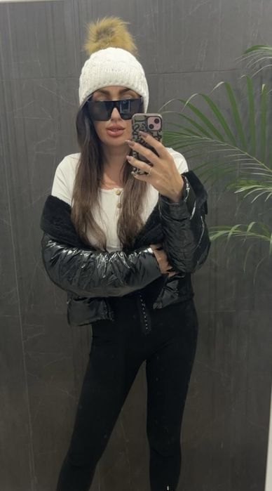 Ciepla zimowa czapka z pomponem