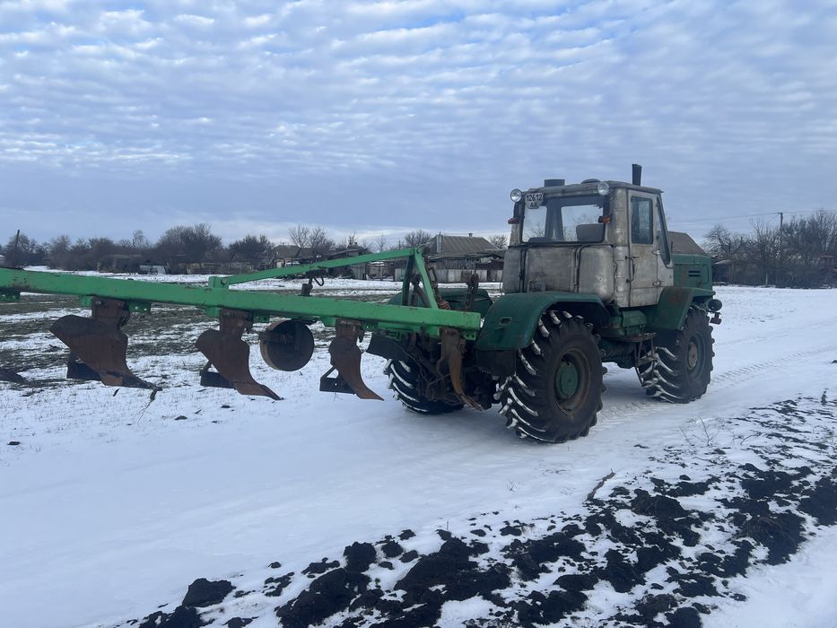 Продам плуг ПНВ 5-35