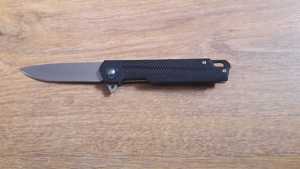 Складной  нож  на  подшипниках