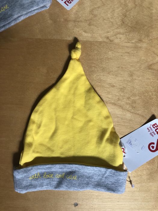 Продам шапочку Reima