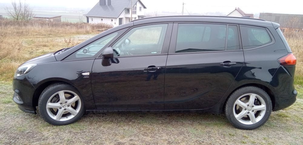 Продам Opel Zafira 2017, 2.0