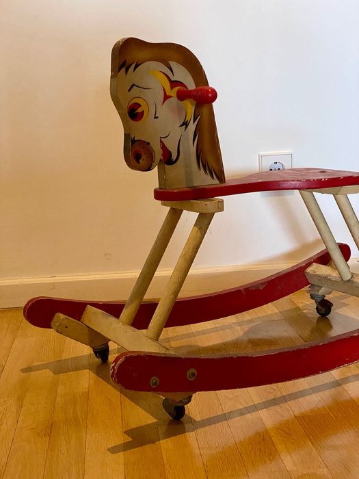 Cavalinho de madeira vintage