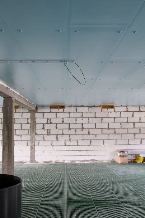 Sufit Strop Podbitka Obory Kurnika Tuczarni Chlewni Styrodur XPS AGRO