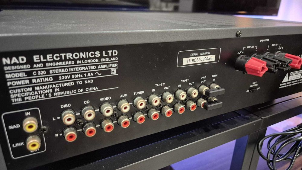Amplificador NADC320