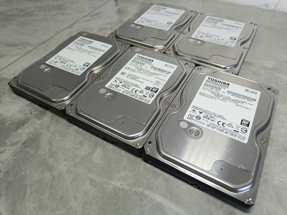 Хард диск HDD TOSHIBA 1TB 7200RPM SATA3 DT01ACA100 - відмінний стан!