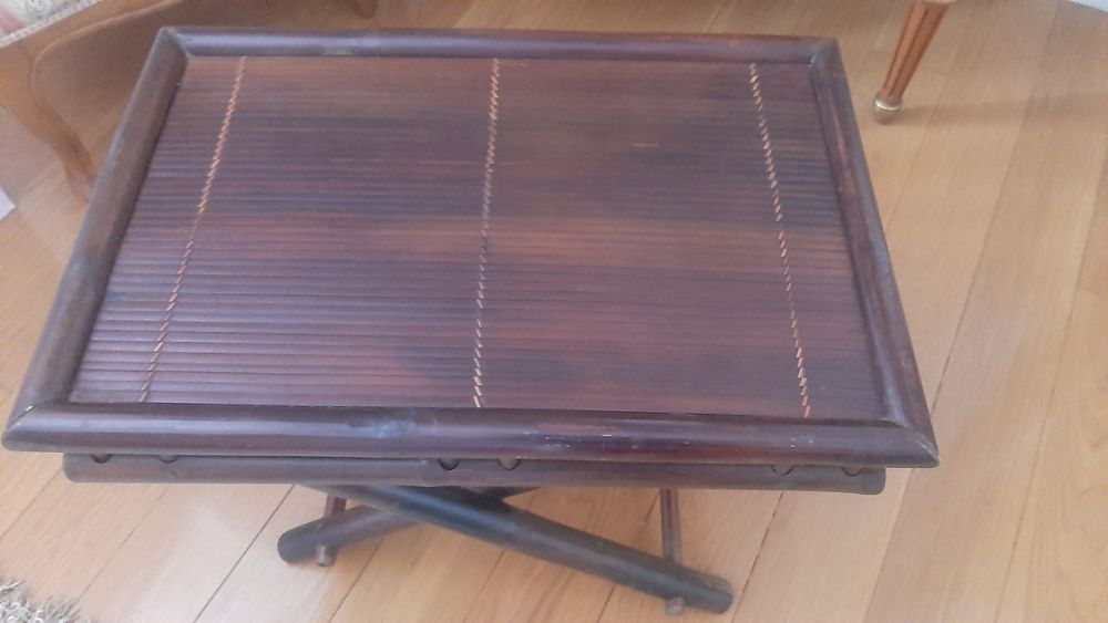 Mesa de apoio em madeira  dobrável