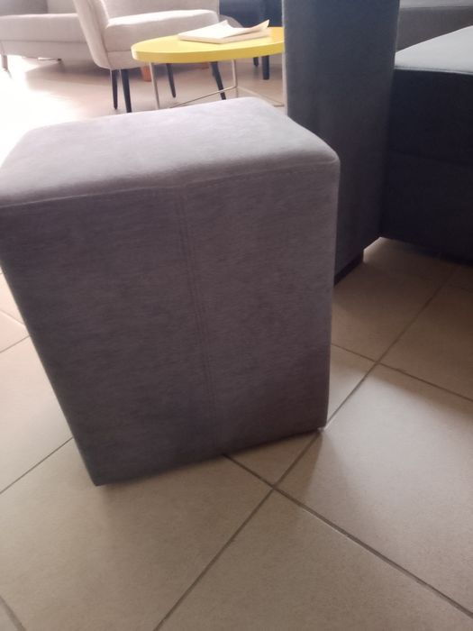 Sofá como novo de exposição