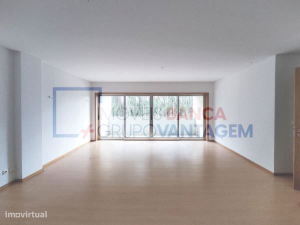 Apartamento T3 C/Varanda - Maia