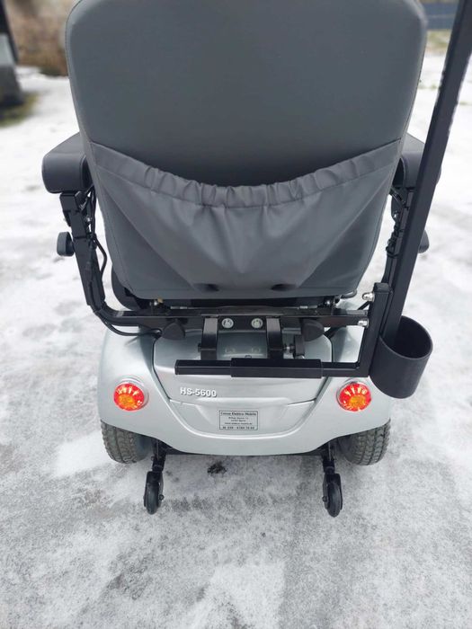 Wózek inwalidzki elektryczny