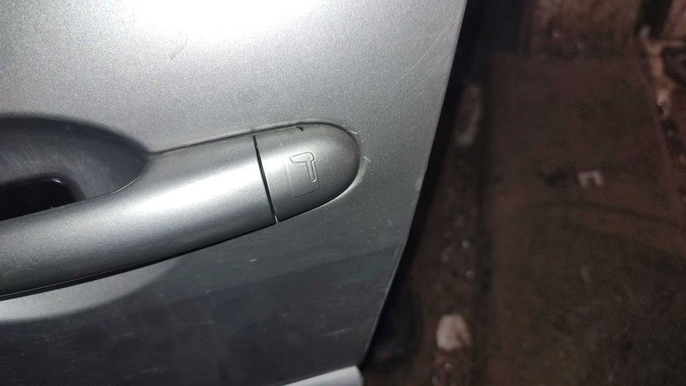 Ручки дверей комплект Renault Megane 2 рестайл безключовий доступ