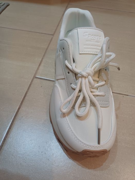 Sprzedam adidaski r. 36