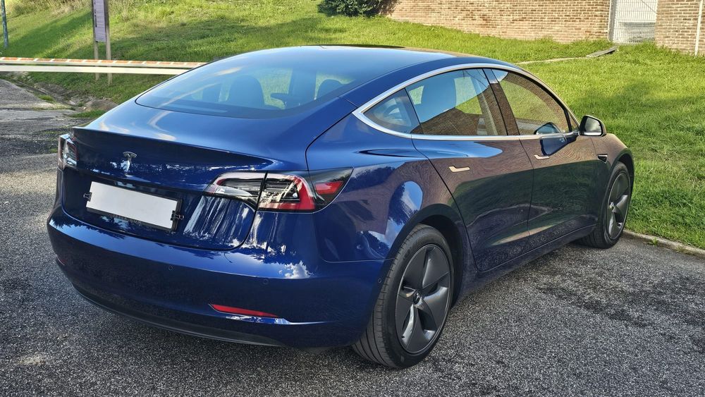 Tesla Model 3 Standard  Range Plus RWD