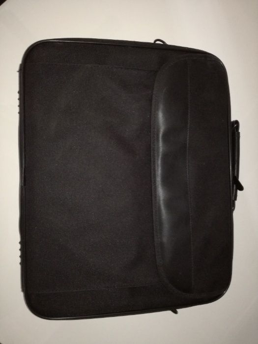 Mala KUNFT para Portátil (Universal - 15.6'' - Preto)