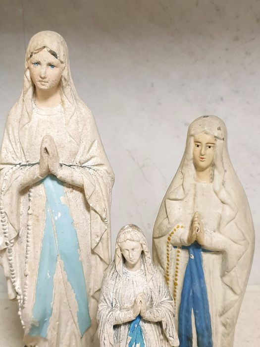 Lindas antigas francesas esculturas de Nossa Senhora de Lourdes