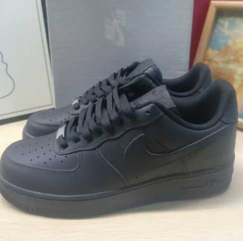 Nike“Air_Force_1_Low_'07” Czarny R.38