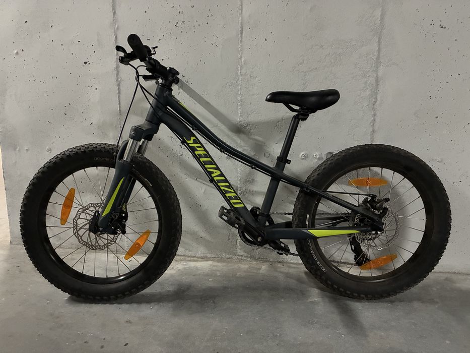 Bicicleta criança Specialized