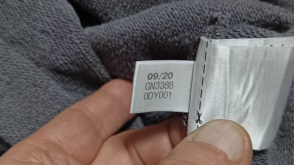 Męska bluza ADIDAS ESSENTIALS r.L stan bardzo dobry