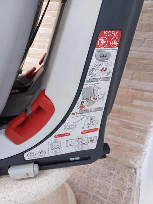 Cadeira auto Chicco com isofix