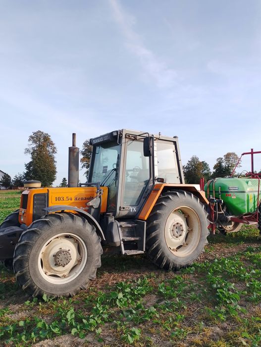 Sprzedam ciągnik  Renault 103.54