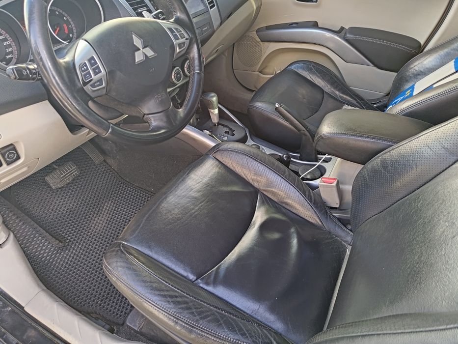 Mitsubishi outlander xl