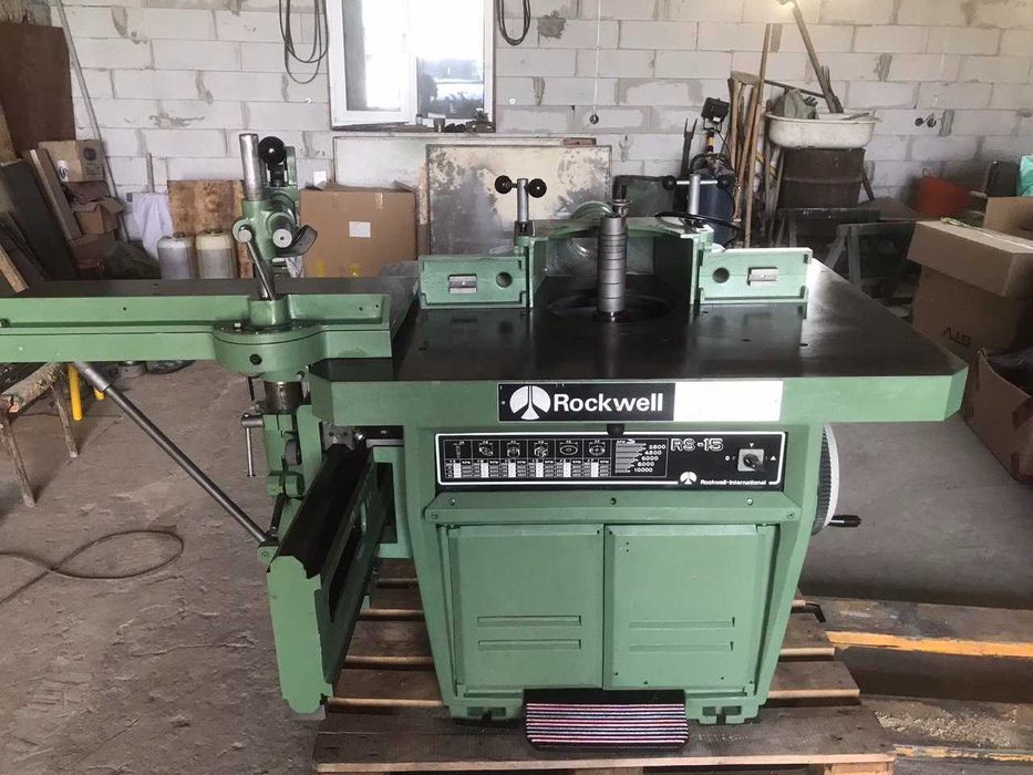 Станок вертикально-фрезерний з шипорізною кареткою фірми Hofmann