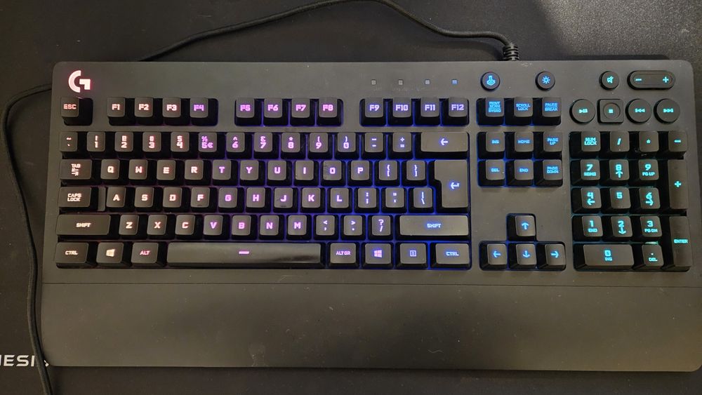 Klawiatura Logitech G213
