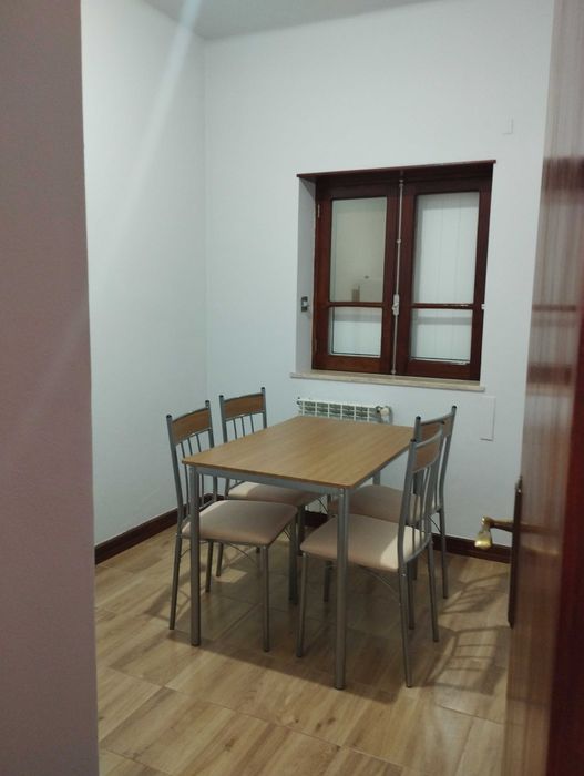 Andar de moradia para arrendamento, CONSUMOS INCLUÍDOS.