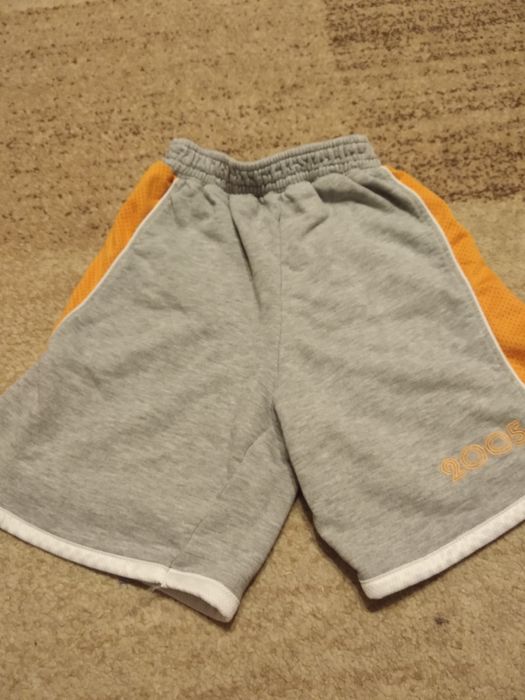 Koszulka chłopięca bez rękawów  plus spodenki rozmiar 116