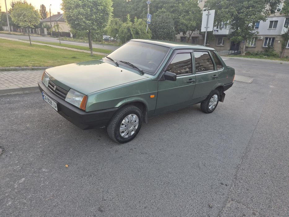 Продам  99 в гарному стані