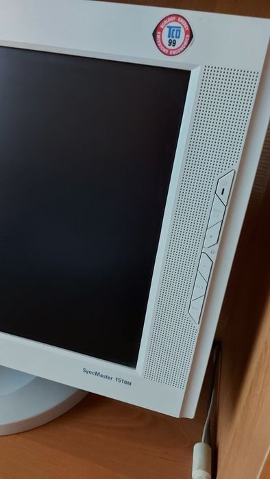 Монитор Samsung SyncMaster 151bm