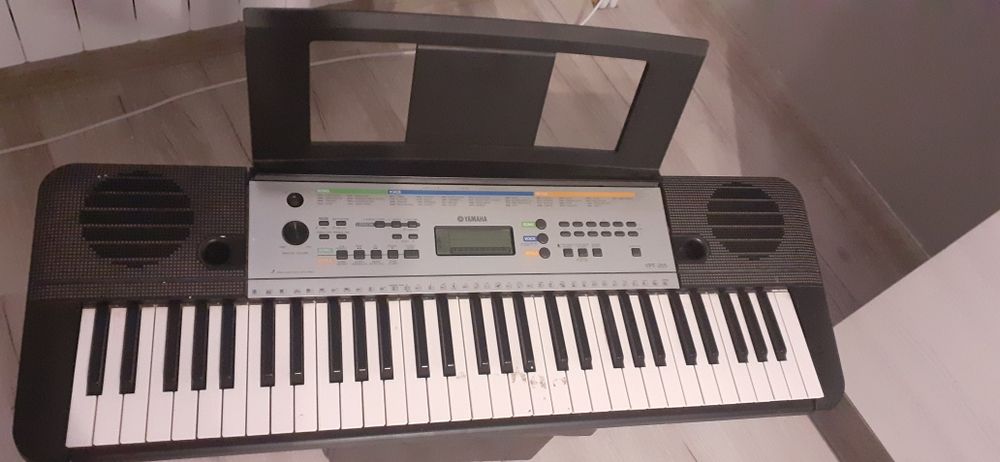 Keyboard Yamaha YPT-255