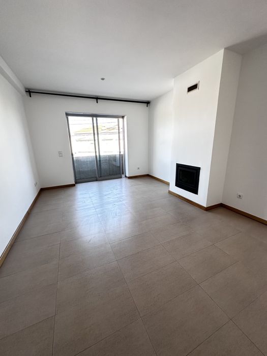 Alugo Apartamento T2 Dúplex  Aveiro