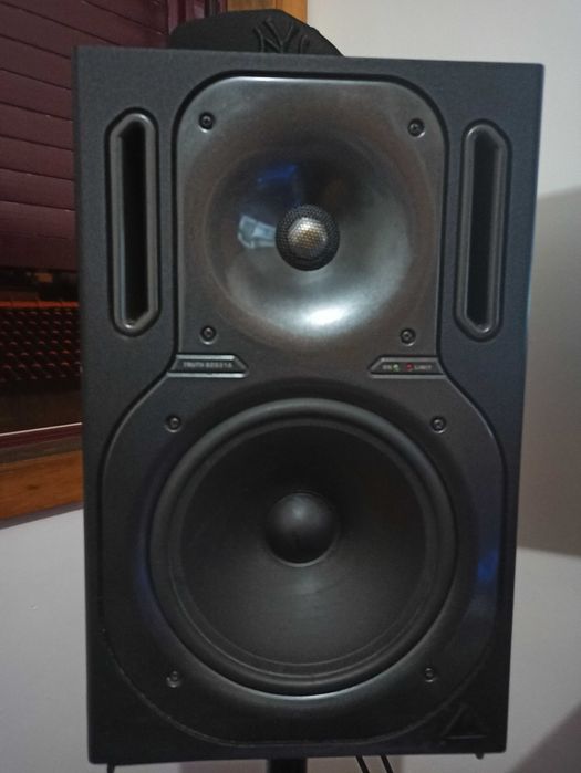 Behringer B2031A Truth (Par)